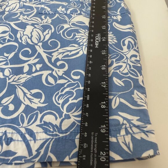 Lane Bryant Tropical Shorts Plus Size 28 Blue White Summer Style Cruise Fashion - Picture 8 of 12